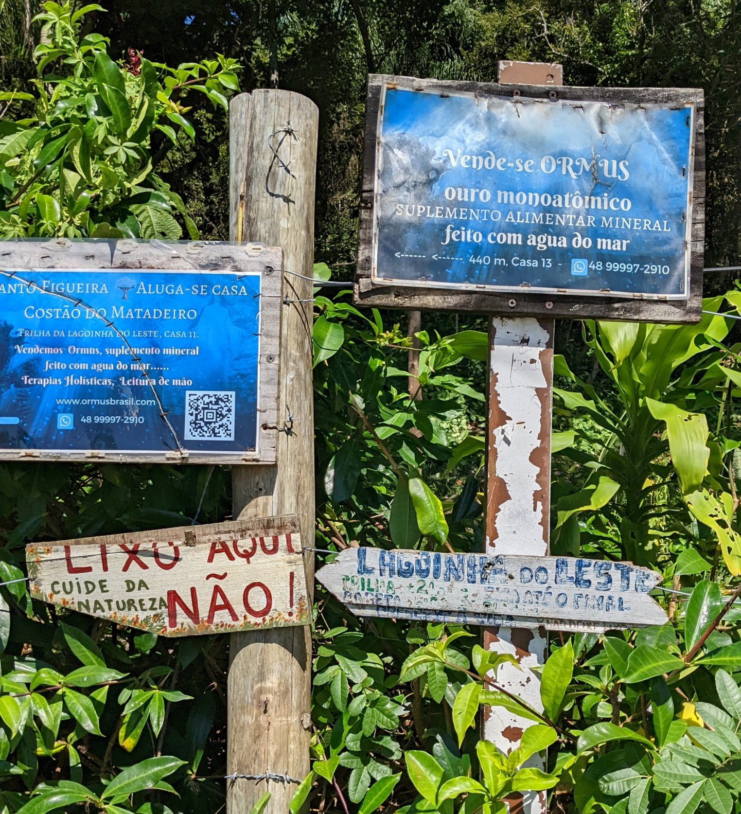 The sign post at Lagoinha do Leste
