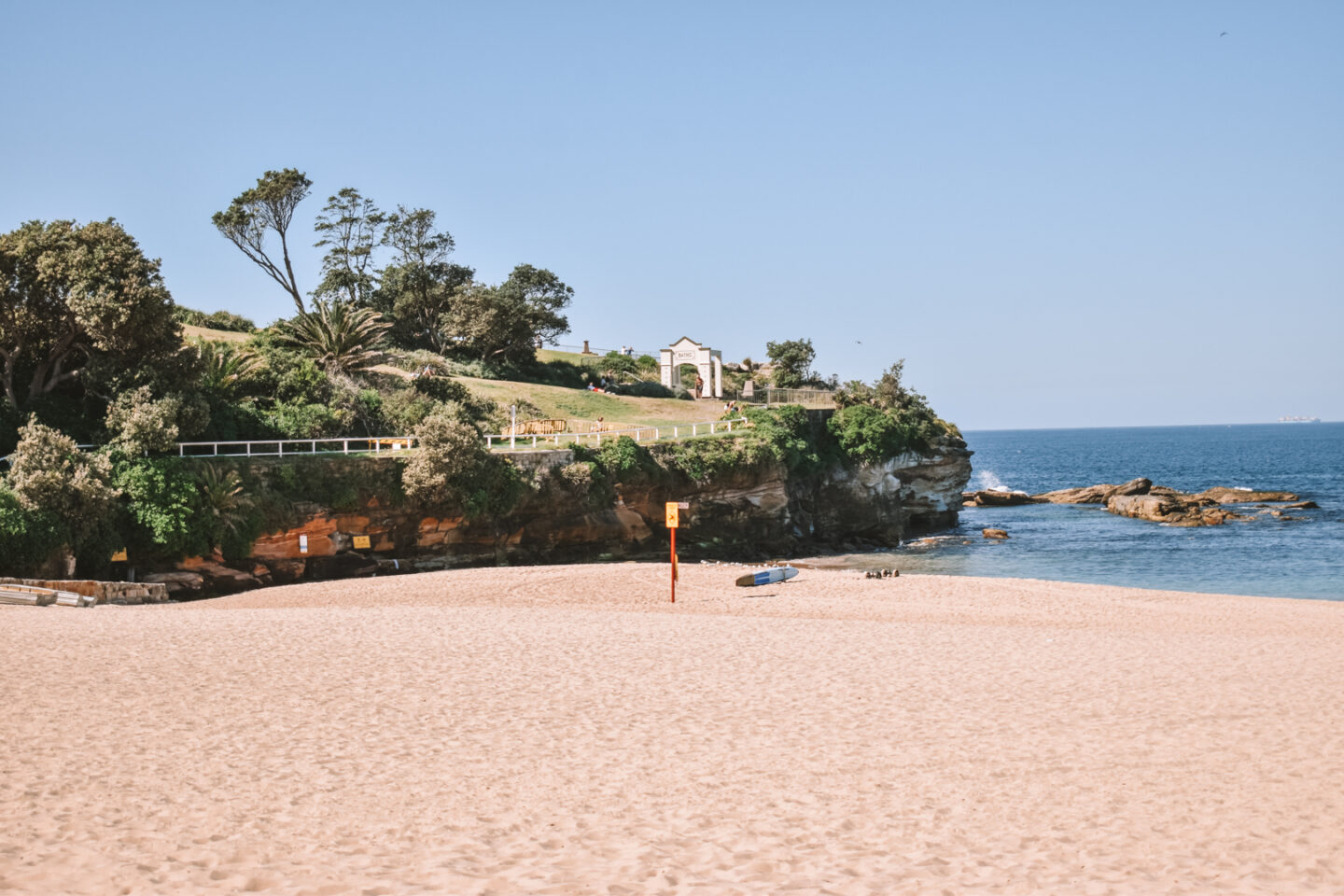 The untouched white sand of Coogee beach