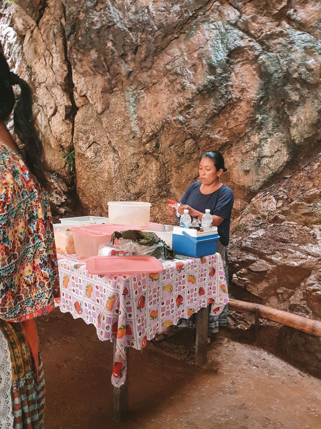 A woman preparing lunch on the Semuc Champey tour