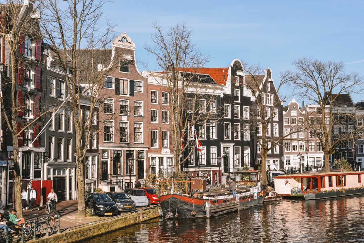 Amsterdam canal and houses